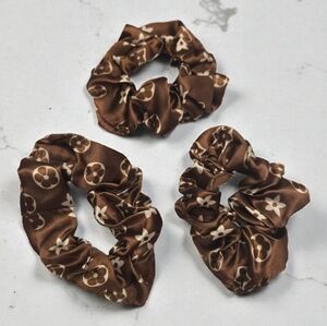 🔥LUX SCRUNCHIES🔥